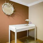 Triplex With Private Terrace דירה *