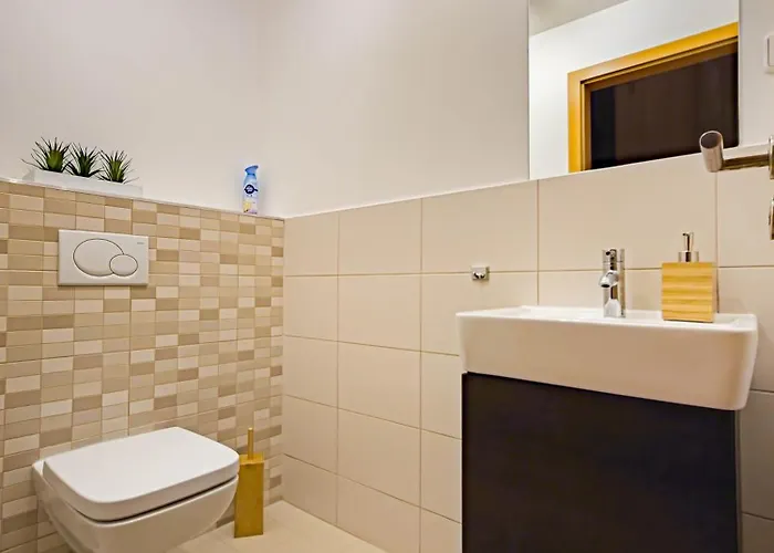 Апартаменты Triplex With Private Terrace Прага