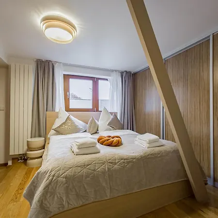דירה Triplex With Private Terrace *