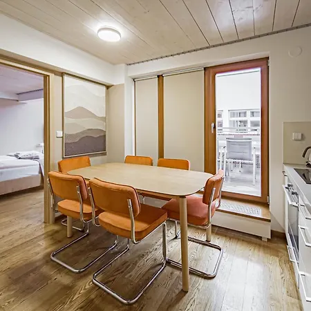 Triplex With Private Terrace דירה פראג